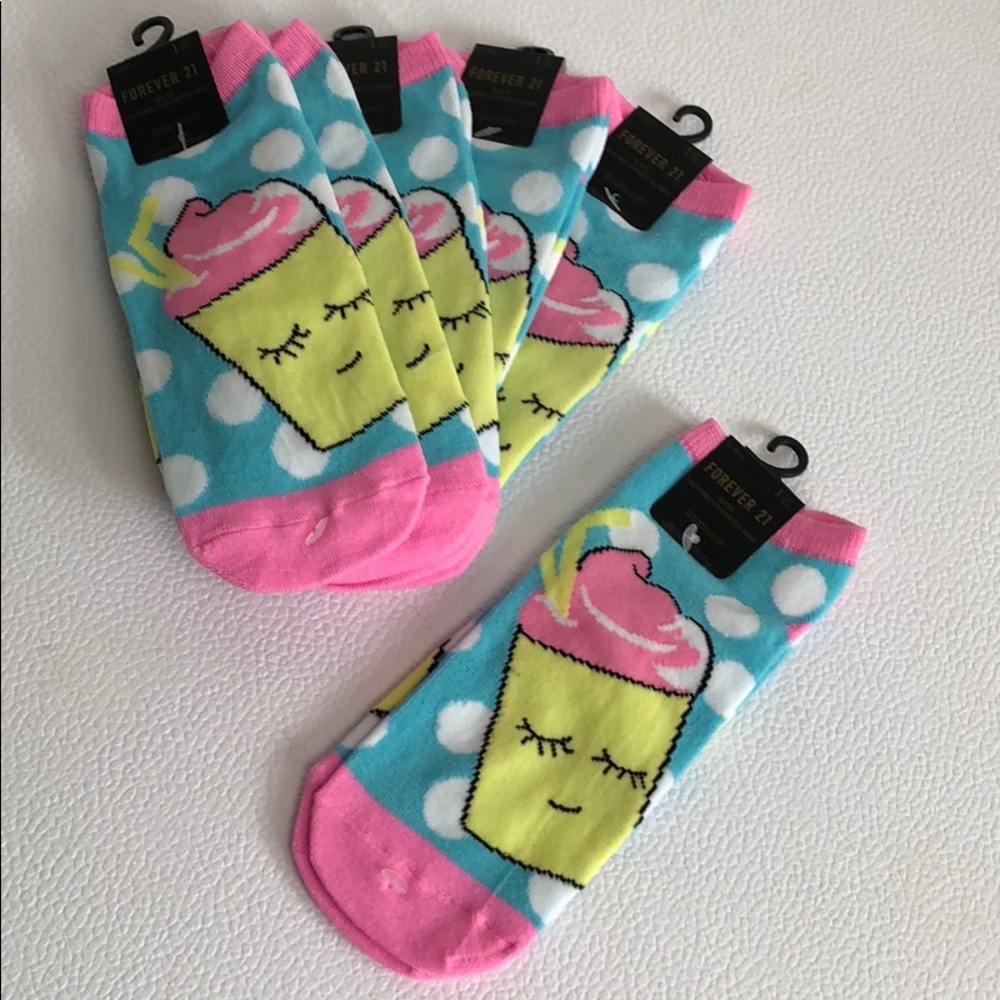 Forever 21 6 Pair Colorful Socks